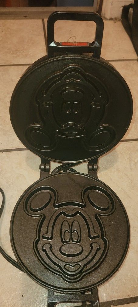 Mickey Mouse Waffle Maker Only $15