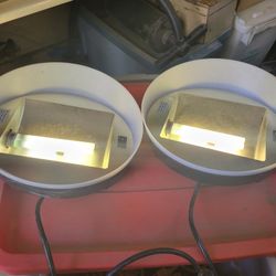 Magnetic shoplights.