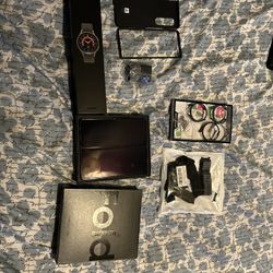 Samsung Fold 4 Cell Phone With Series 5 Watch 
