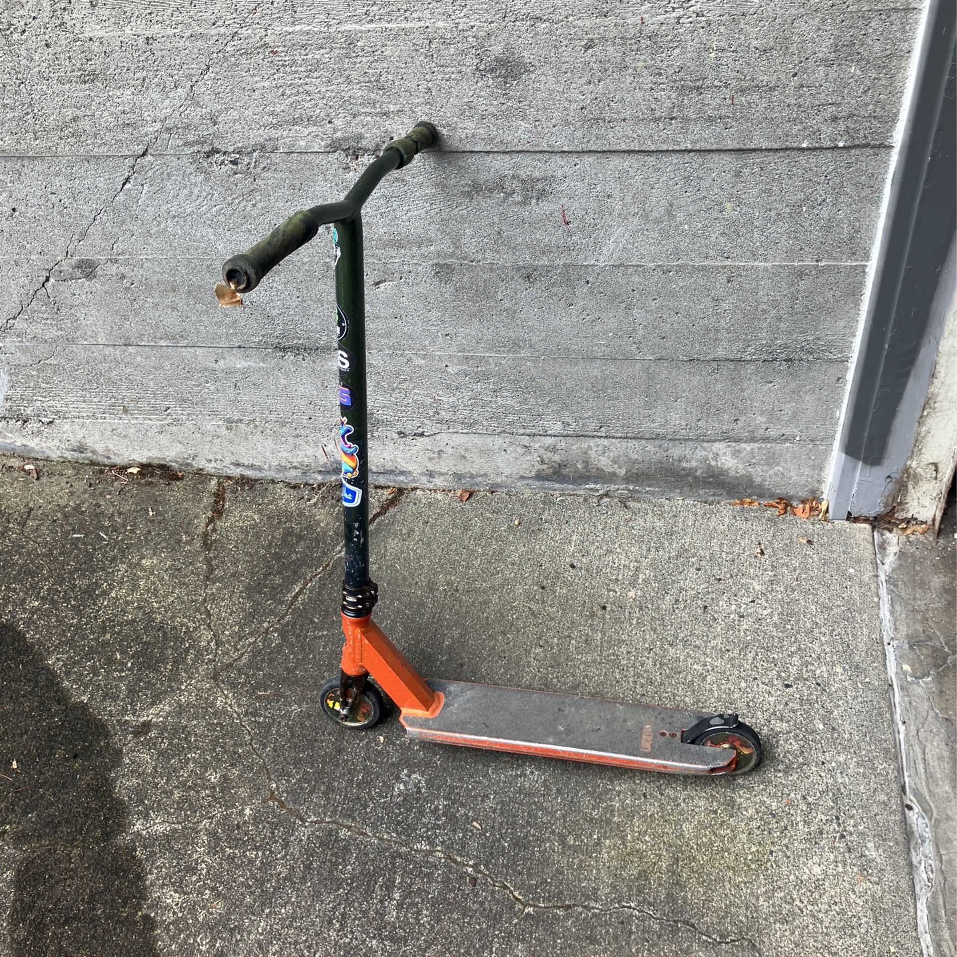 Lucky Tanner Fox Hurricane Scooter