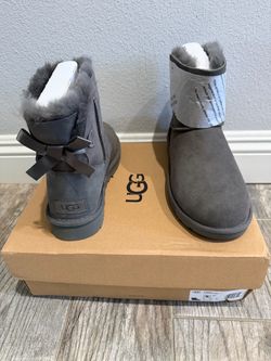 New UGG Woman’s Size’s 7, 8 ( each pair )Bailey bow ll Gray Authentic 100%