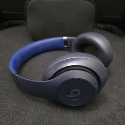 Beats Studio Pro - Bluetooth Wireless Headphones - Navy