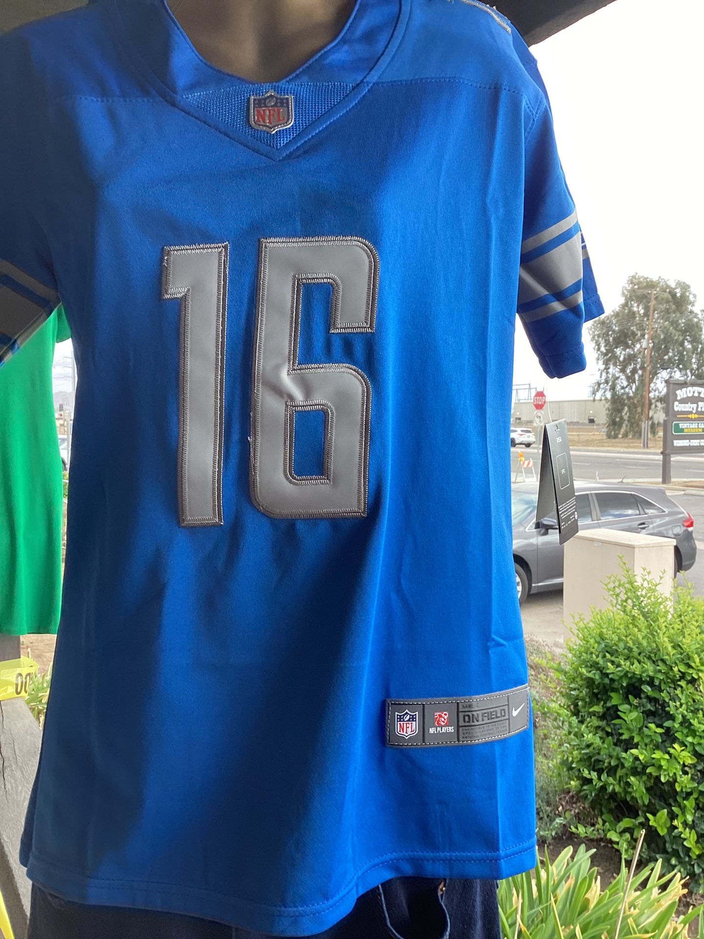 Womens NFL Detroit Lions Nike Jersey New W Tags! 
