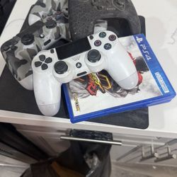 PS4 With Controls And Games