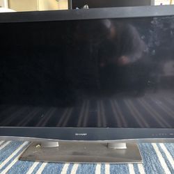 45” Sharp Aquos TV