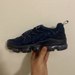 Nike Air Vapormaxes Plus “ Racer Blue”  Size 9.5