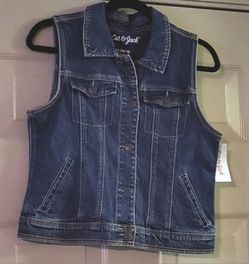NWT Cat & Jack girls vest XL 14/16