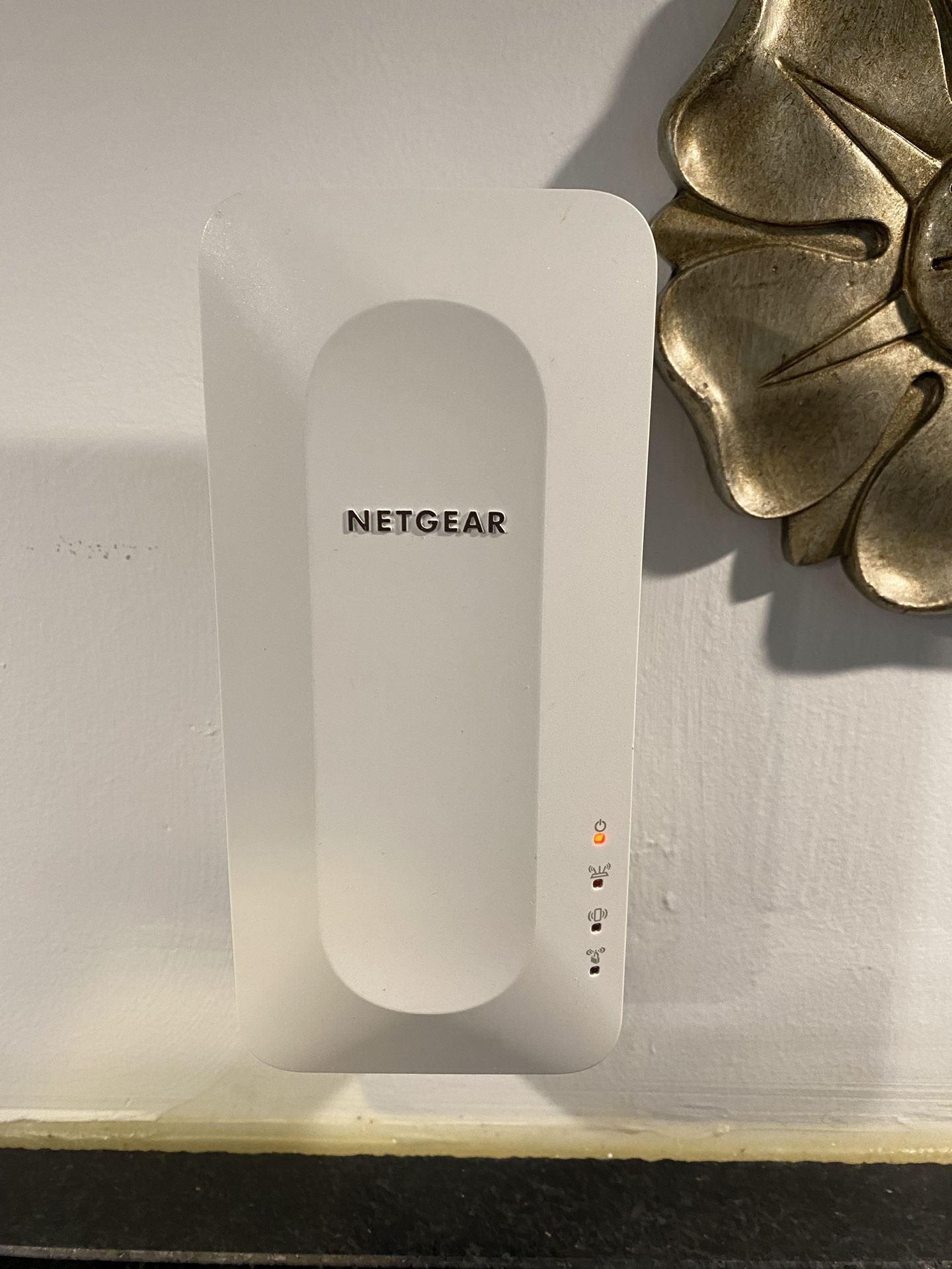 NETGEAR AX1800 WiFi Mesh Extender (EAX14) Dual-band WiFi 6 Mesh Extender 1.8Gbps