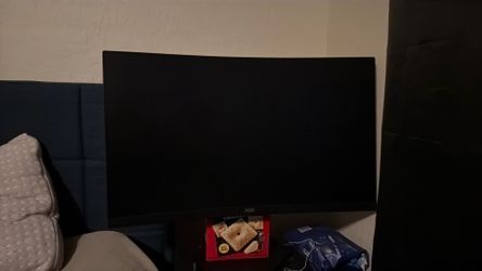 AOC  Curved Gaming Monitor 180Hz
