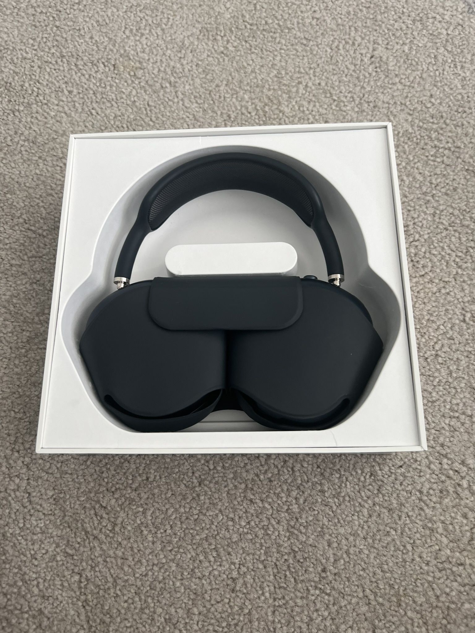 Midnight Black Airpod Maxes