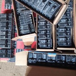 Circuit Breakers – Various Sizes – Good Condition