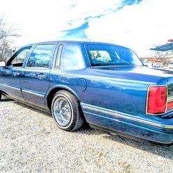 Lincoln Town car