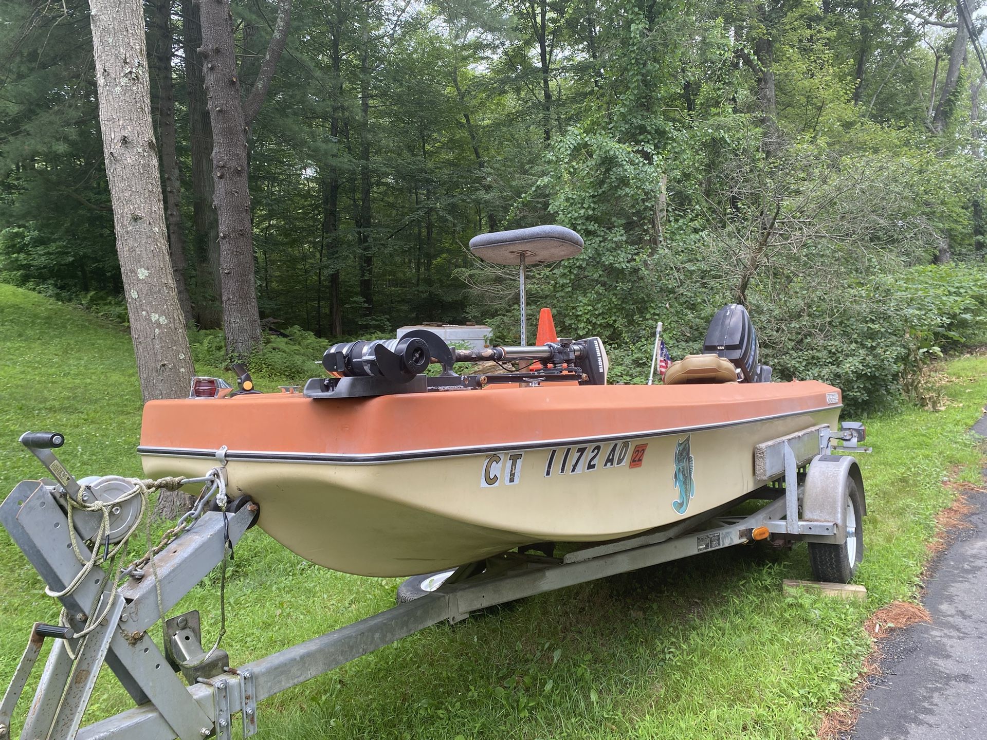 15' King Fisher Fiberglass Bass Boat