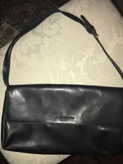Vintage Liz Claiborne Black Leather mid size clutch with strap