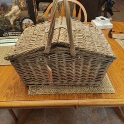 Picnic Basket 