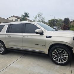 2023 GMC Yukon XL