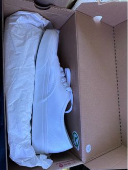 WHITE VANS