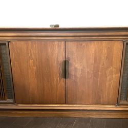 Beautiful MCM Console Stereo $300 Akron, OH