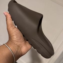 Yeezy Slides 