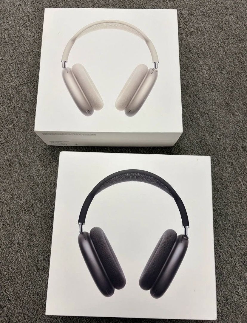 2 Pairs Of Headphone Pros
