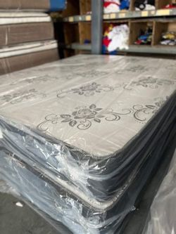 New Deluxe Brand full Size
