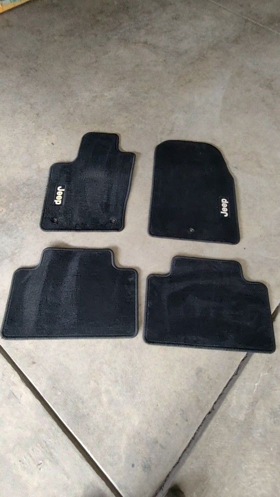 Jeep Grand Cherokee Floor Mats