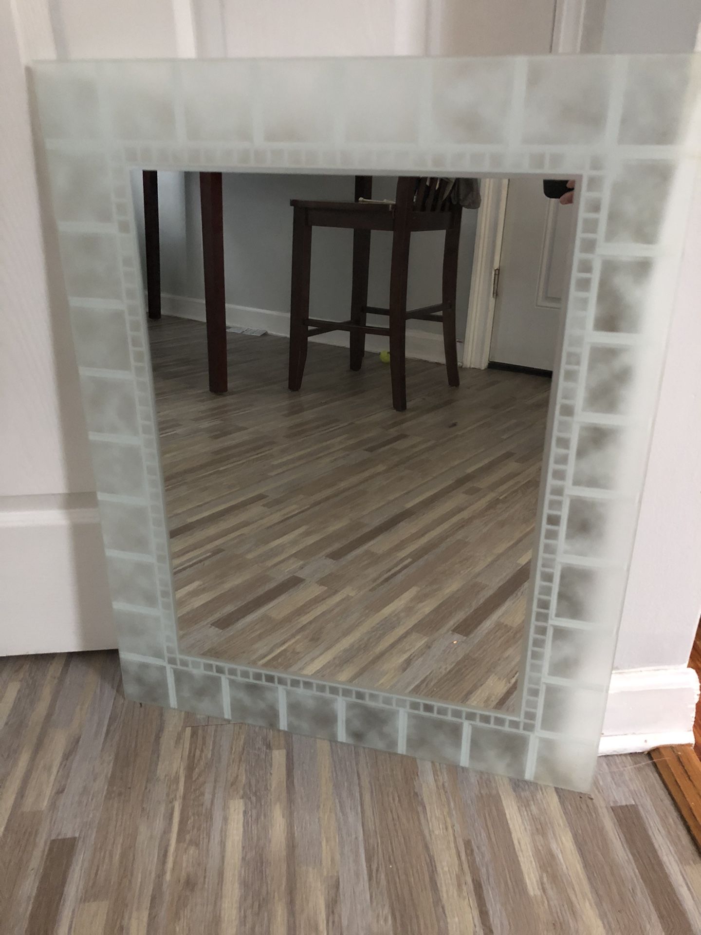 DECORATIVE FROSTED GLASS MIRROR