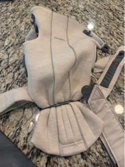 Baby bjorn carrier mini