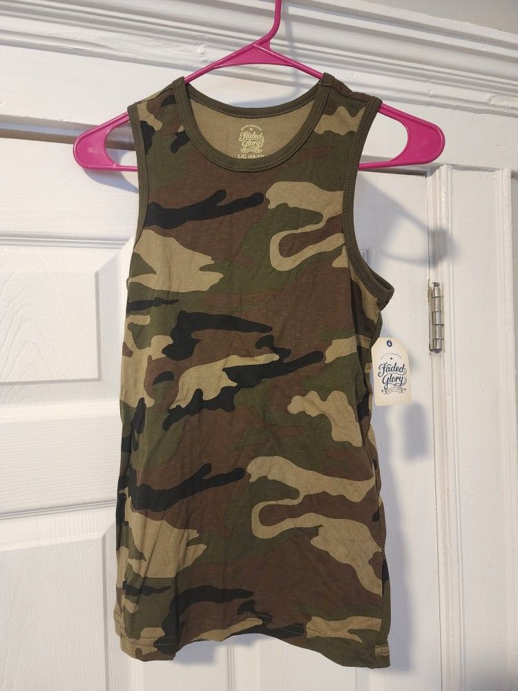 Green camo tank top