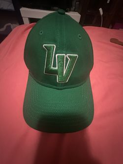 CAPS 🧢 COLLECTIBLE CAPS.🧢 MAKE YOUR OFFER!!