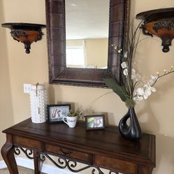 Brand New Table Mayor And Two Kendall Older All Four Piece