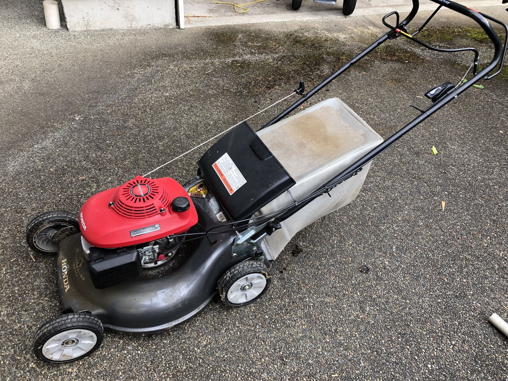 Honda Lawnmower- Harmony II HRR216