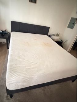 Zinus 10 inch memory foam mattress 2 years old