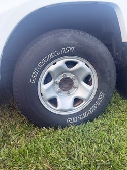 Toyota Tacoma tires 245/75 R16