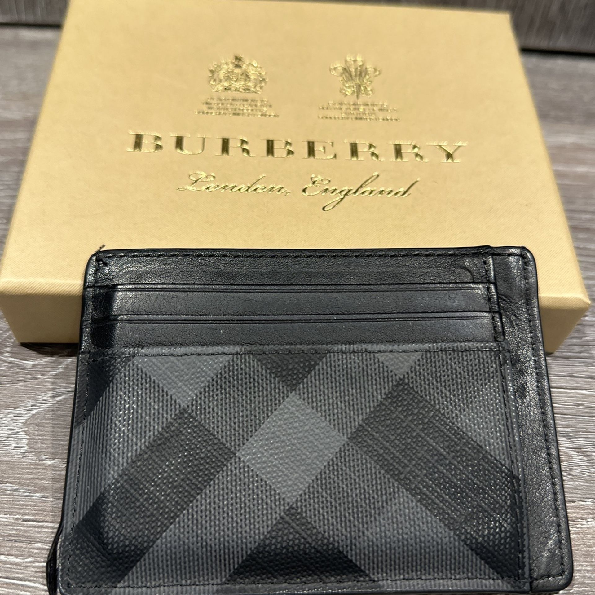 Burberry card wallet