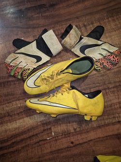 Nike soccer ⚽️ shoes 10.5 men
