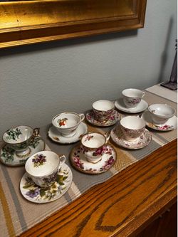 Set of 8 Antique and Vintage TeaCups/Saucers