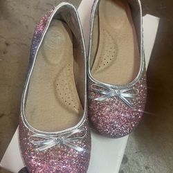 Sparkly Girl’s Shoes Size 4
