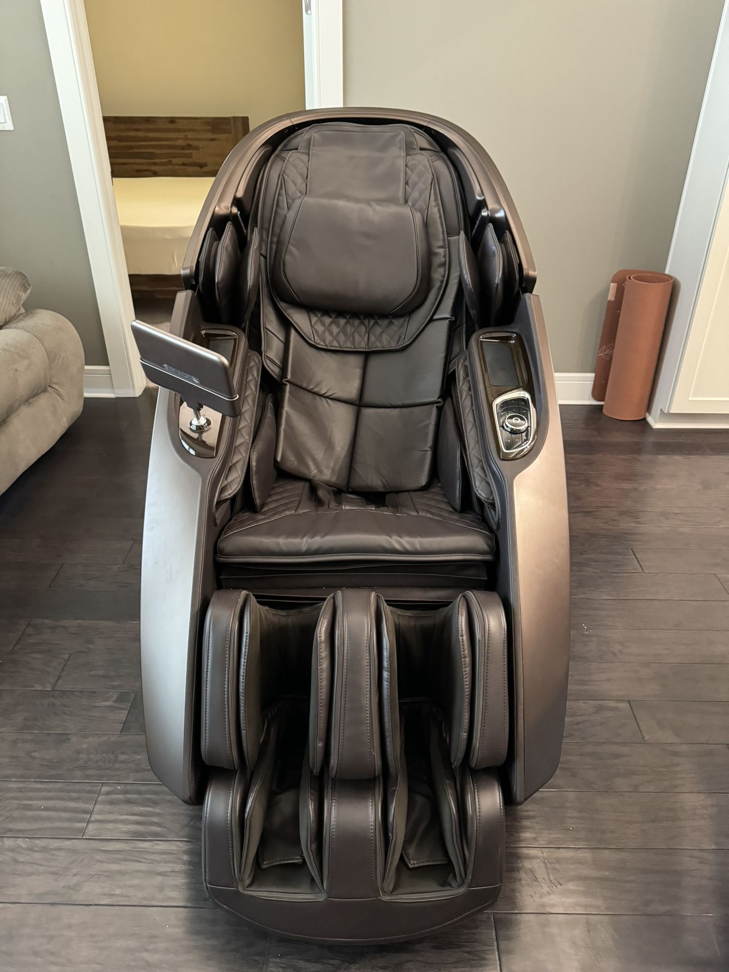 Daiwa Supreme Hybrid Massage Chair (SPH-1)