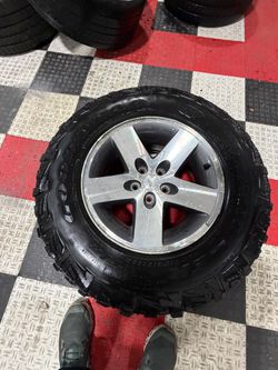 Goodyear wrangler tire LT245/75/R16