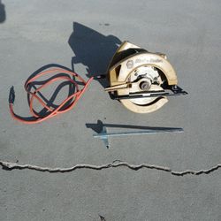 Black & Decker Circular Saw From 1970's. 