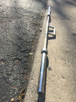 Farmer Carry 45lb Bar