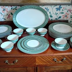 Candlelight Syracuse China Set