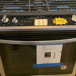 New Scratch And  Dent Whirlpool Slide In Gas Stove Stainless 6 Months Warranty 