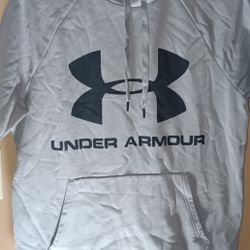 Under Armour Hoodie Size medium  Fleece Short Sleeve $18