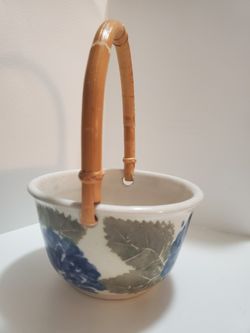 Base, Planter, Decor-H 8'1/4", W 5" HATTAM POTTERY