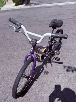 BMX Size 20 specialized