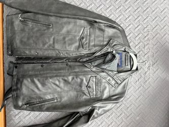 Roundtree Men's Gray Leather Jacket