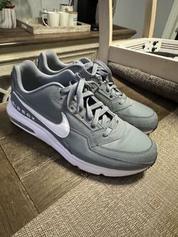 Nike Air Max - Men’s 13