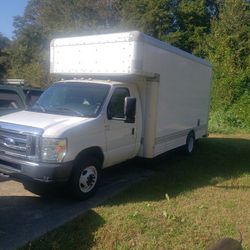 2009 ford E450 